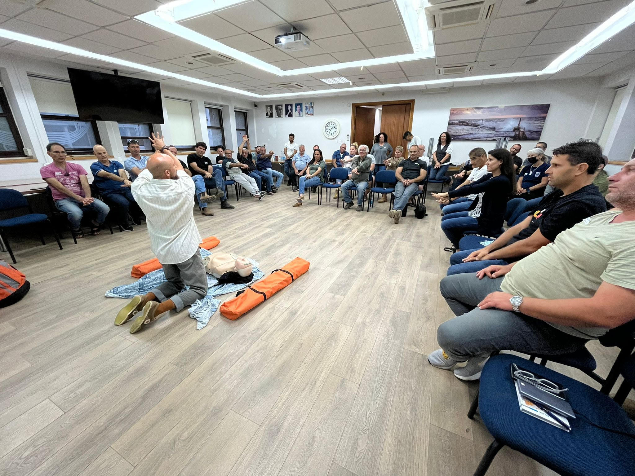 הדרכה ותרגול עזרה ראשונה במסגרת פעילות ניתאי